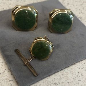 Men’s cuff link and tie chain